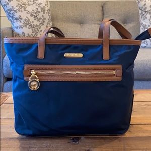 Michael Kors pocketbook tote purse